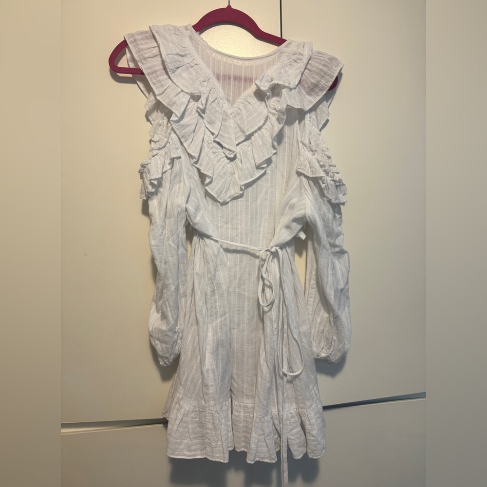 Style Nanda White Ruffle mini Dress Shoulder opening from Korea